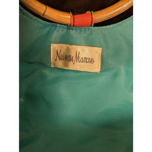 Neiman Marcus Diva bag W/ Bamboo handles. In great condition size 15+12 - Picture 3 of 6